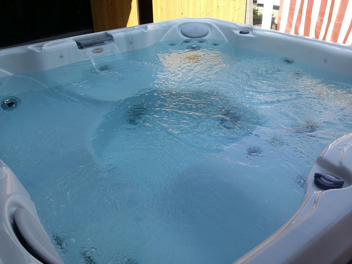 B&B Emozioni E Relax Pietole Eksteriør billede